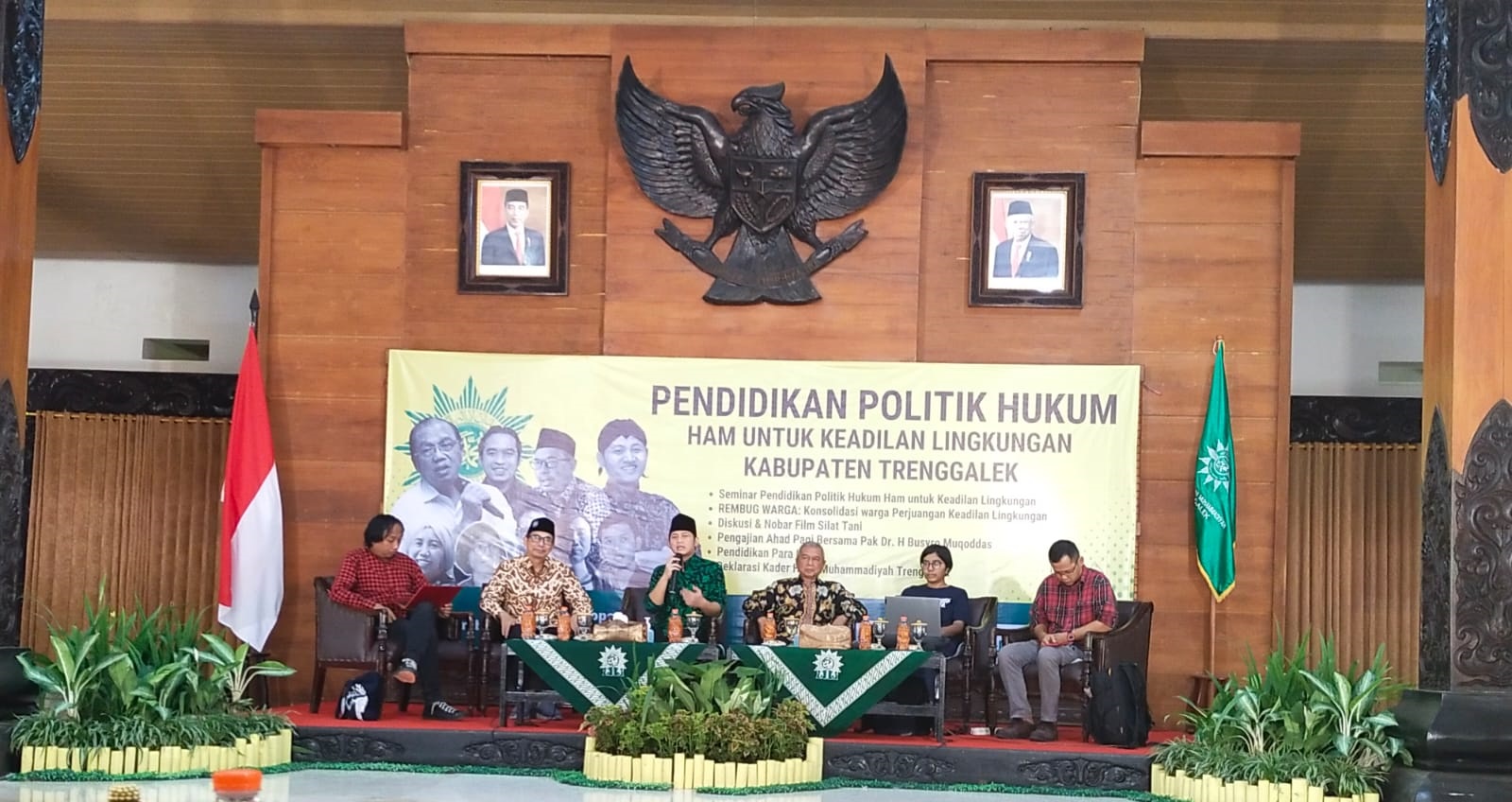 bupati_trenggalek_tolak_tambang