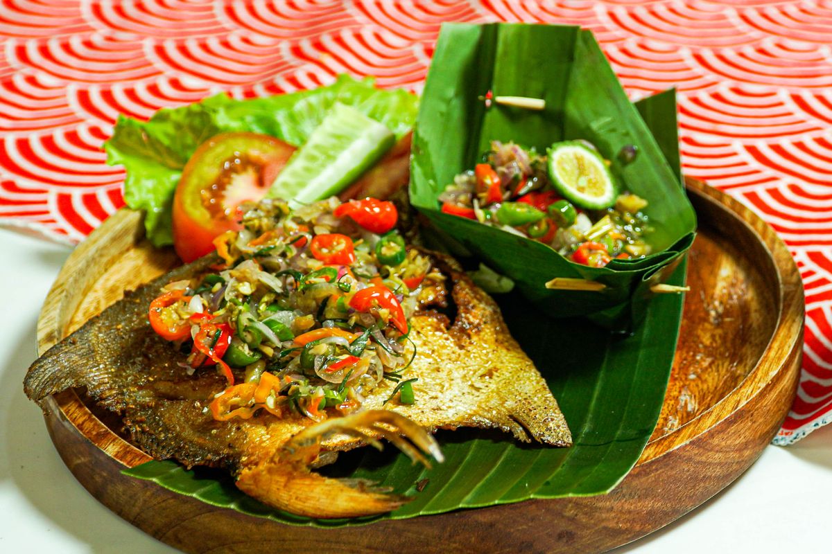 Resep Ikan Goreng Sambal Matah Pedas Menggoda